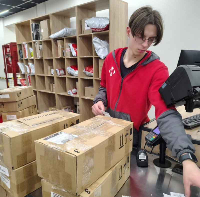 Понад 200 кг гуманітарної підтримки для роботи команд у Дніпропетровській області