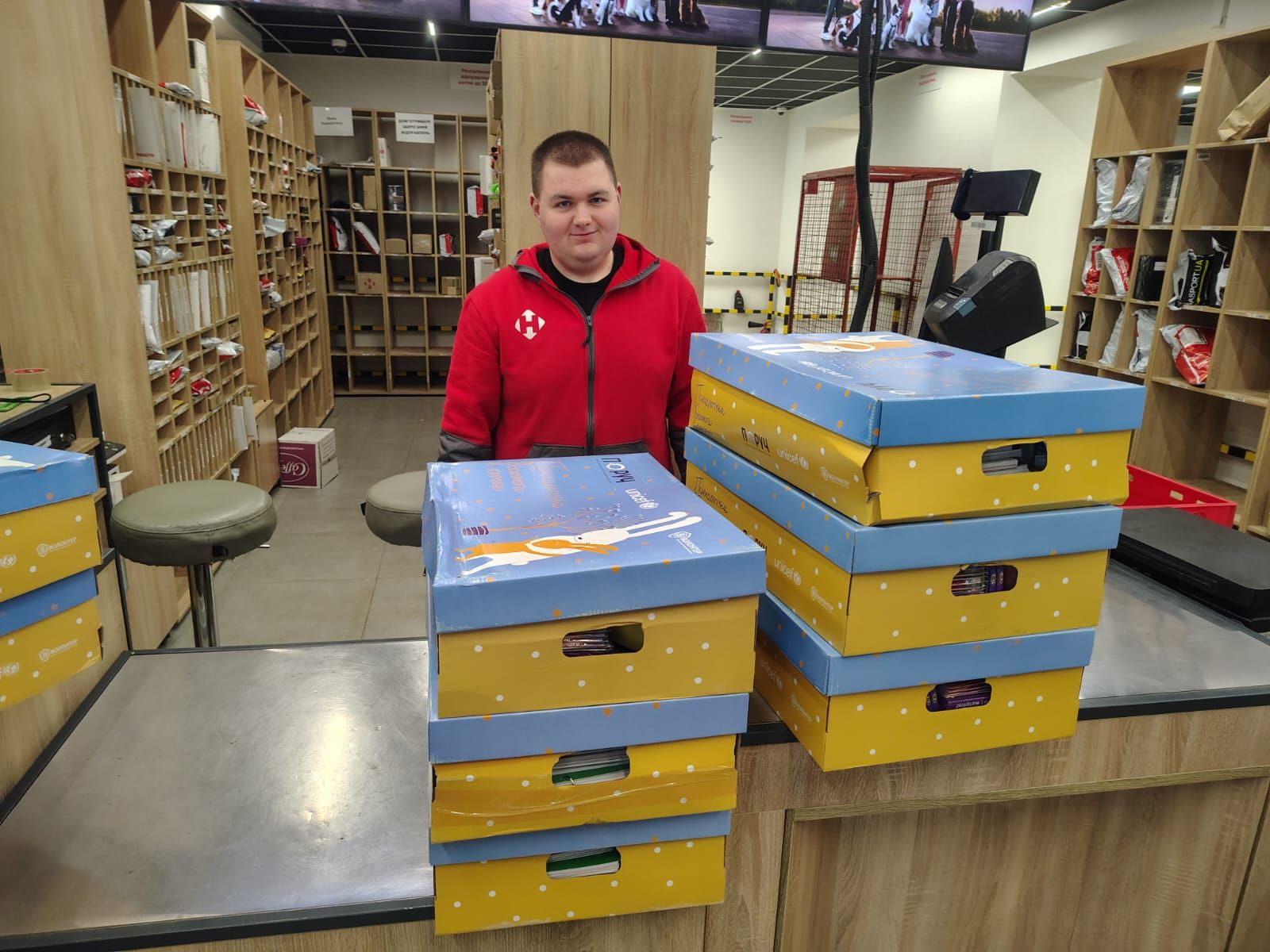 Понад 270 кг матеріалів для психосоціальної підтримки дітей відправлено до Сумської області та Кривого Рогу